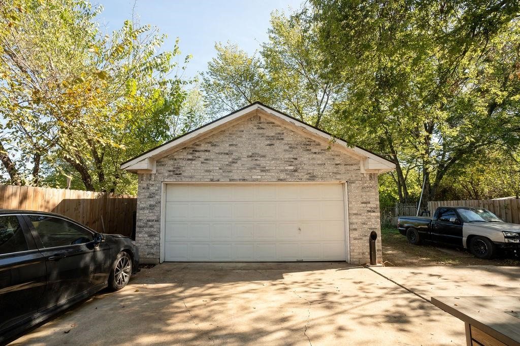 1114 Alexander Street Irving TX 75061