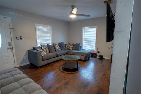 1114 Alexander Street Irving TX 75061