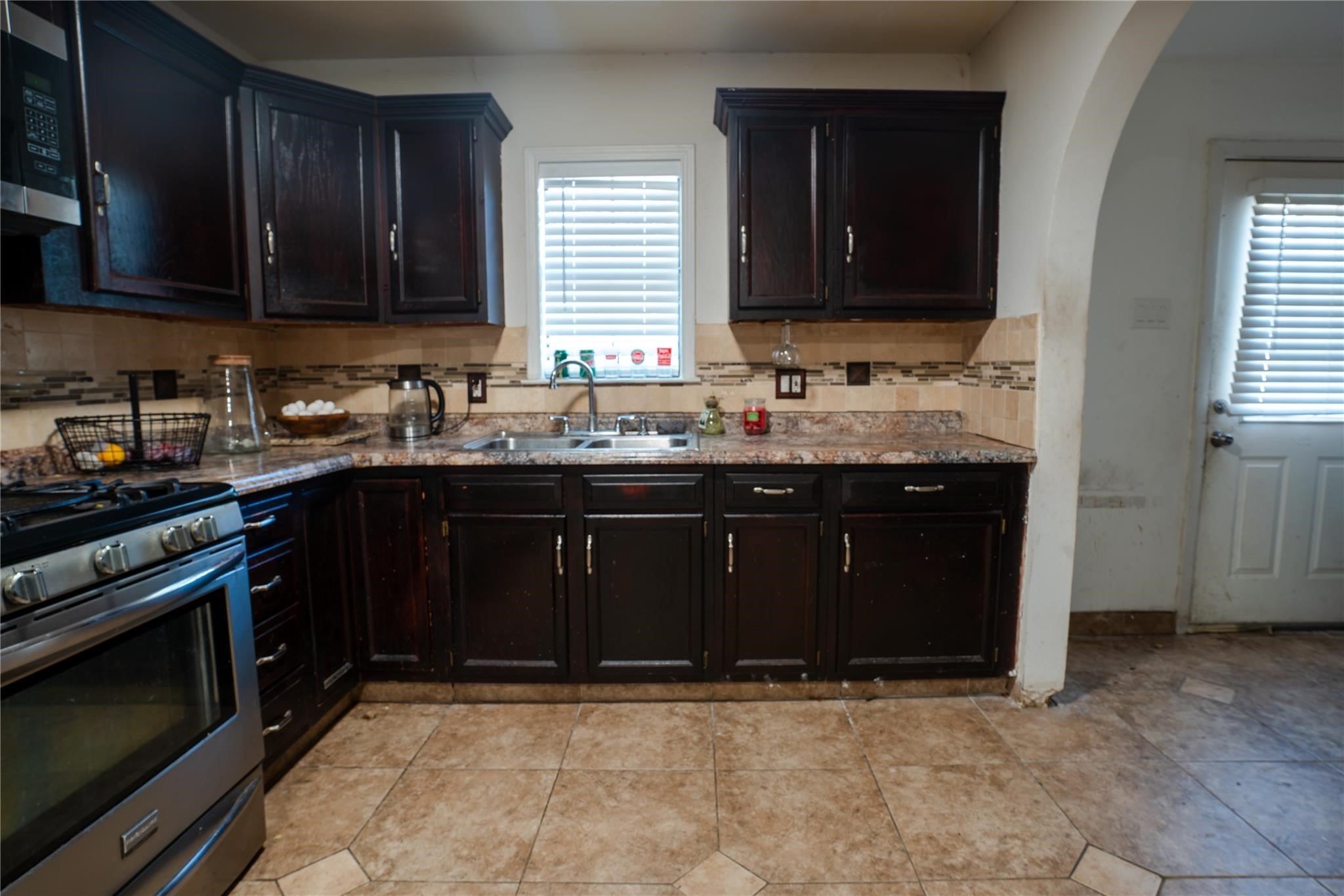 1114 Alexander Street Irving TX 75061