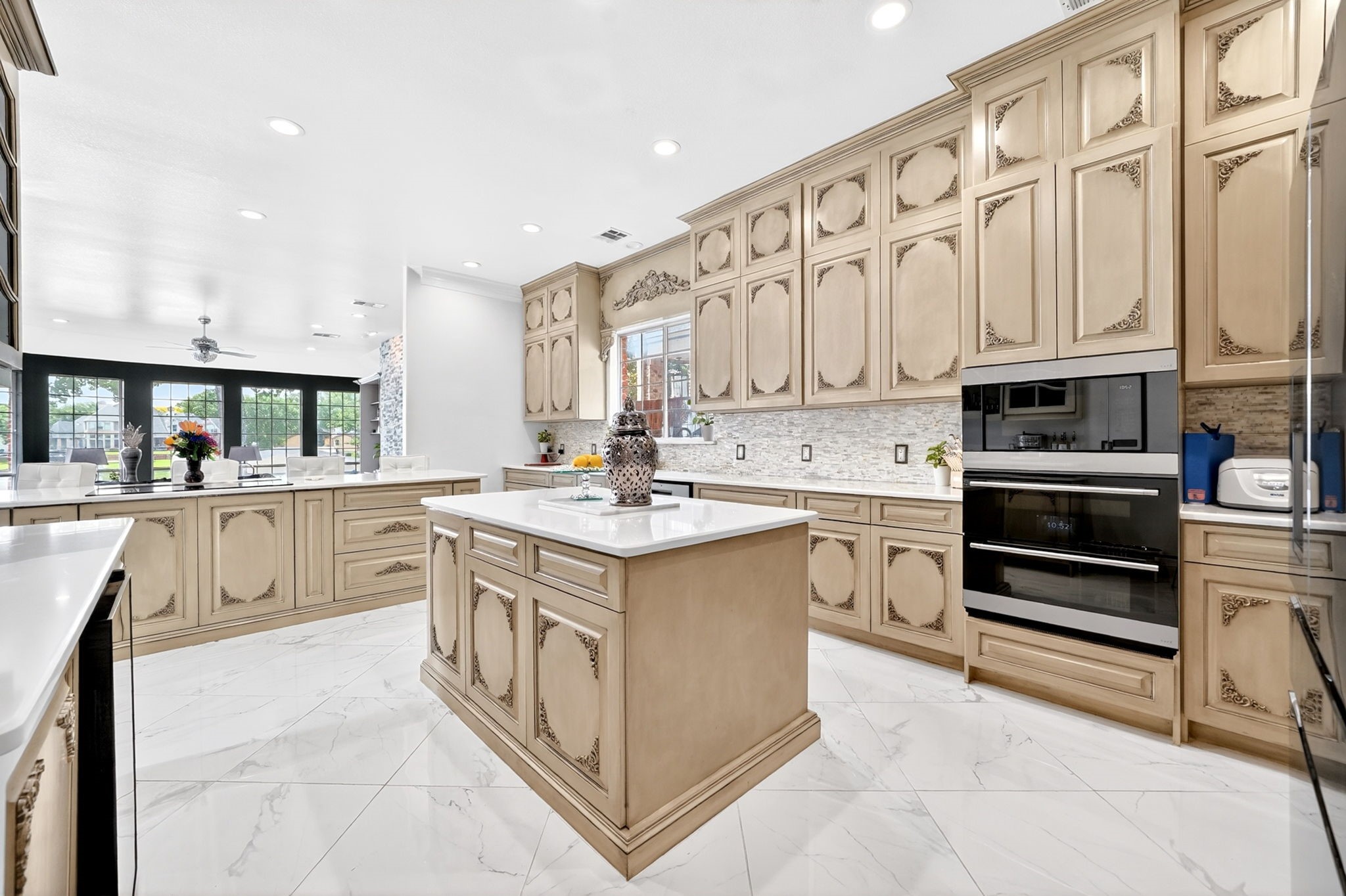 328 Leeward Circle Azle TX 76020