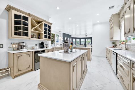 328 Leeward Circle Azle TX 76020