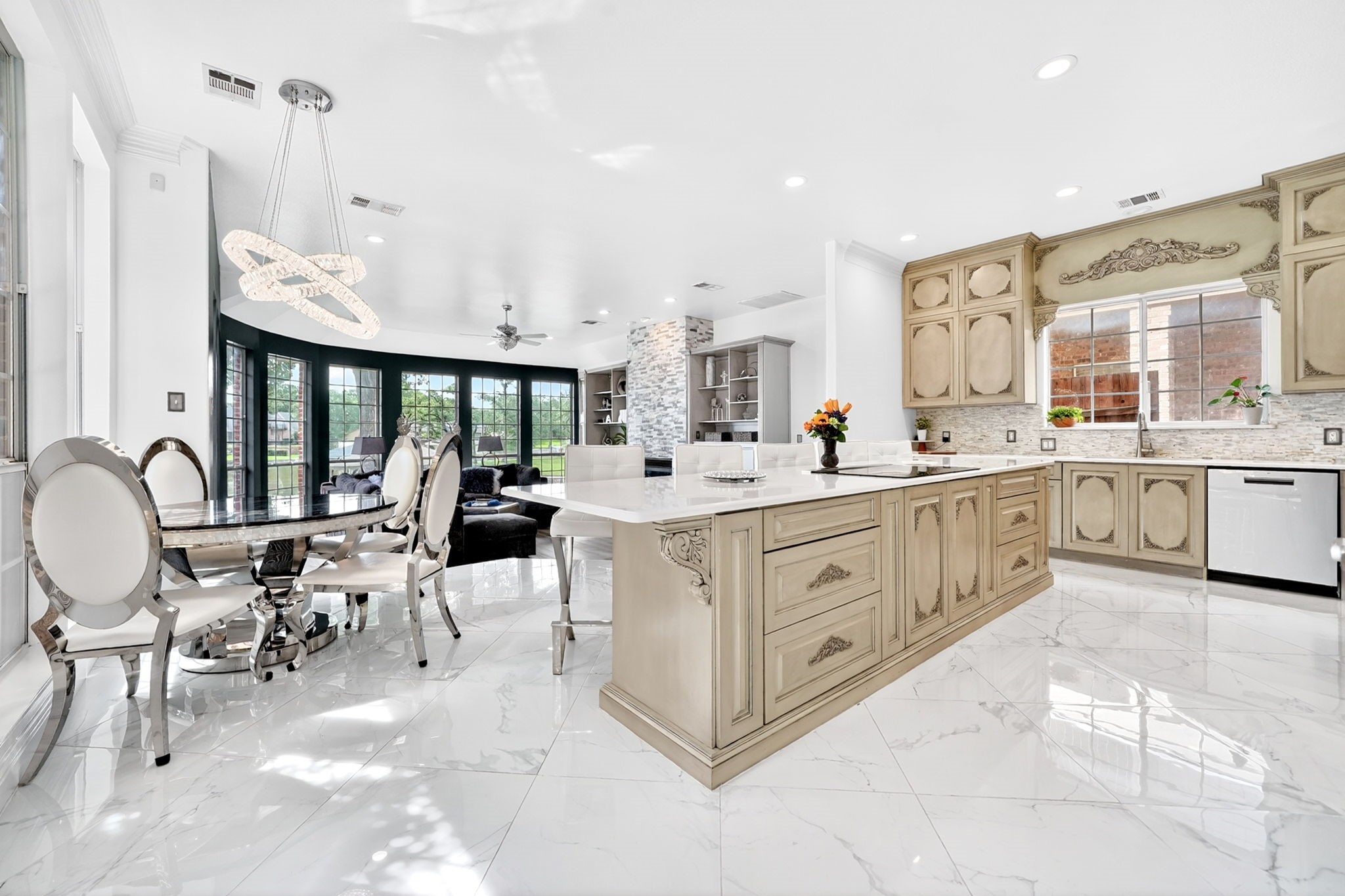 328 Leeward Circle Azle TX 76020