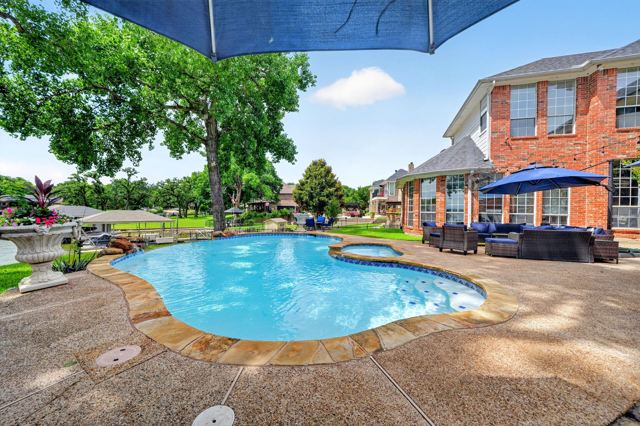 328 Leeward Circle Azle TX 76020