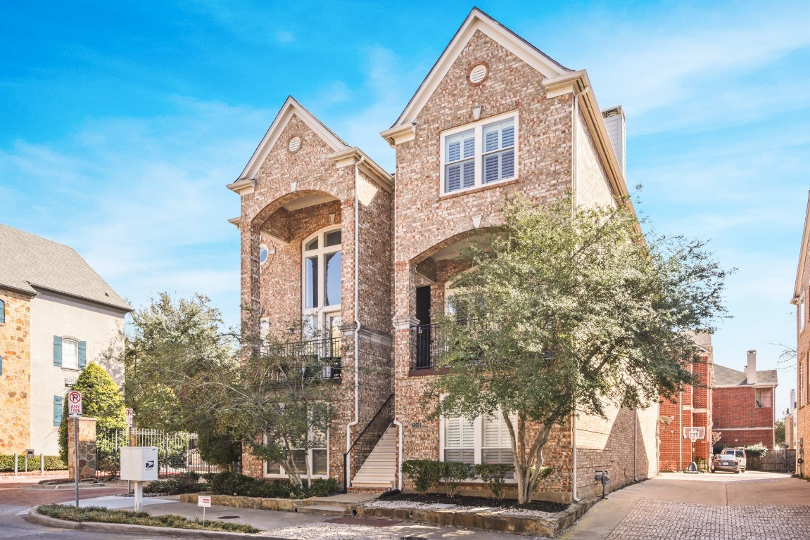 2916 Thomas Avenue Dallas TX 75204