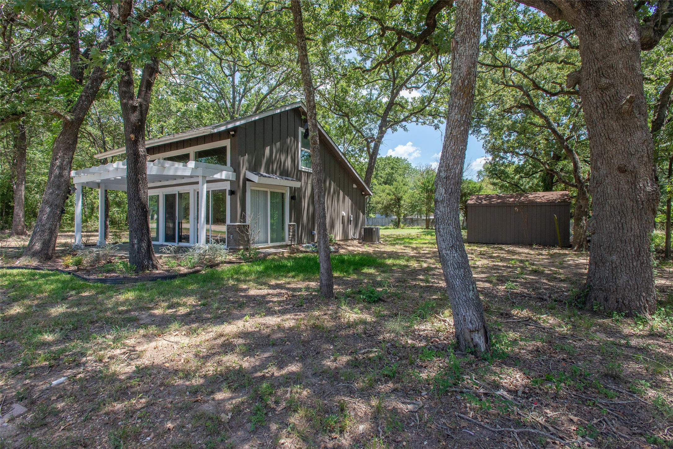 6120 Payne Road Log Cabin TX 75148