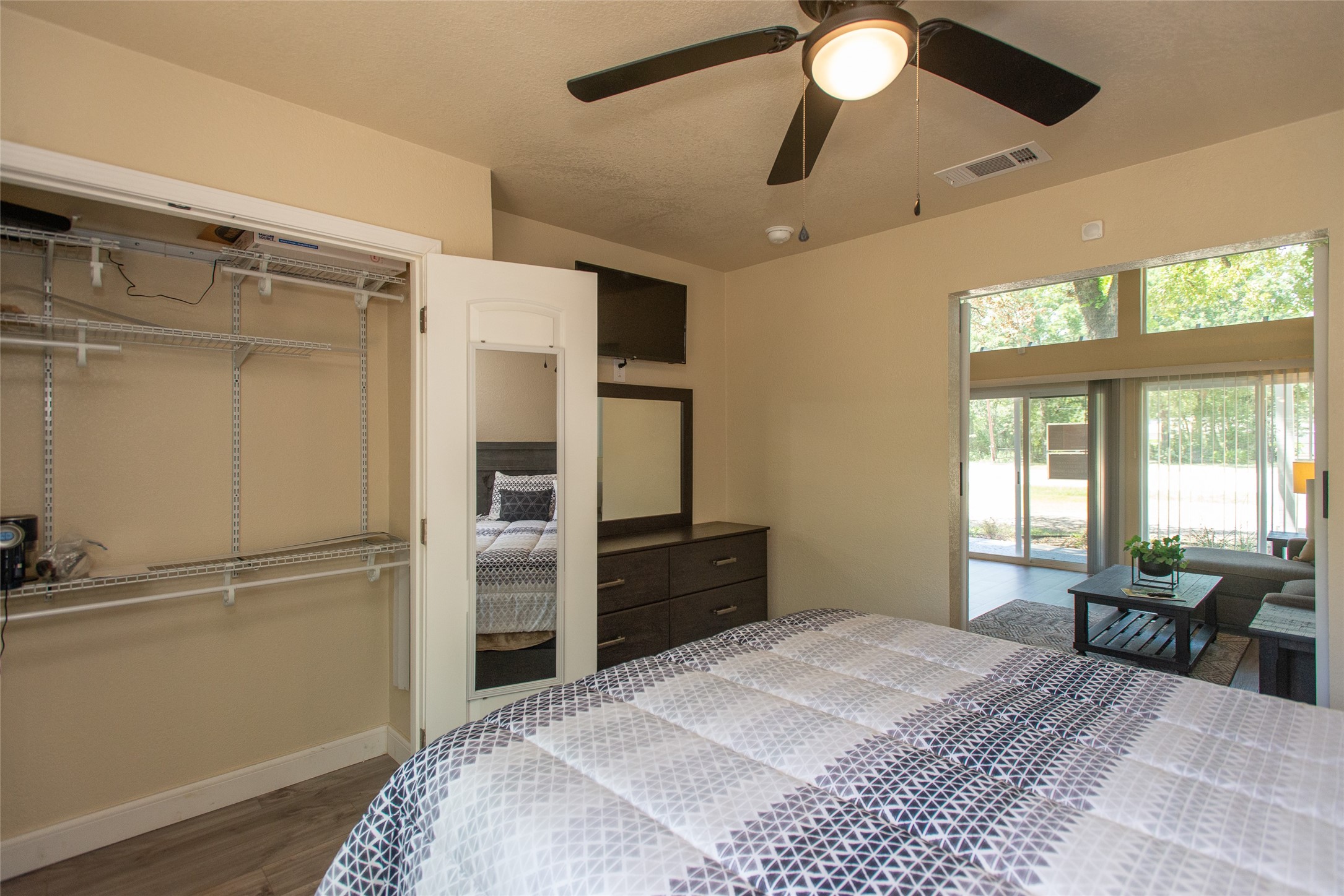 6120 Payne Road Log Cabin TX 75148