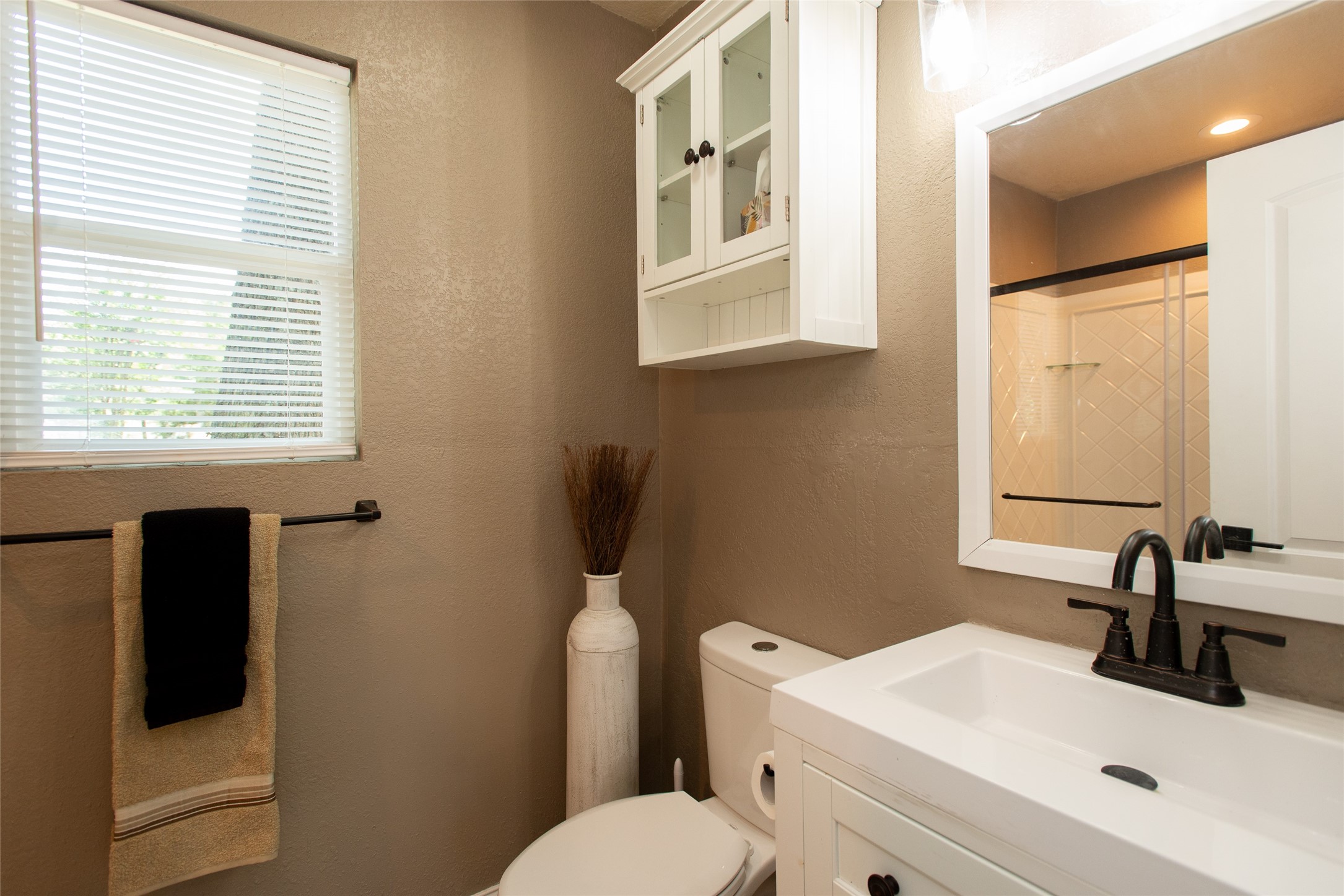 6120 Payne Road Log Cabin TX 75148