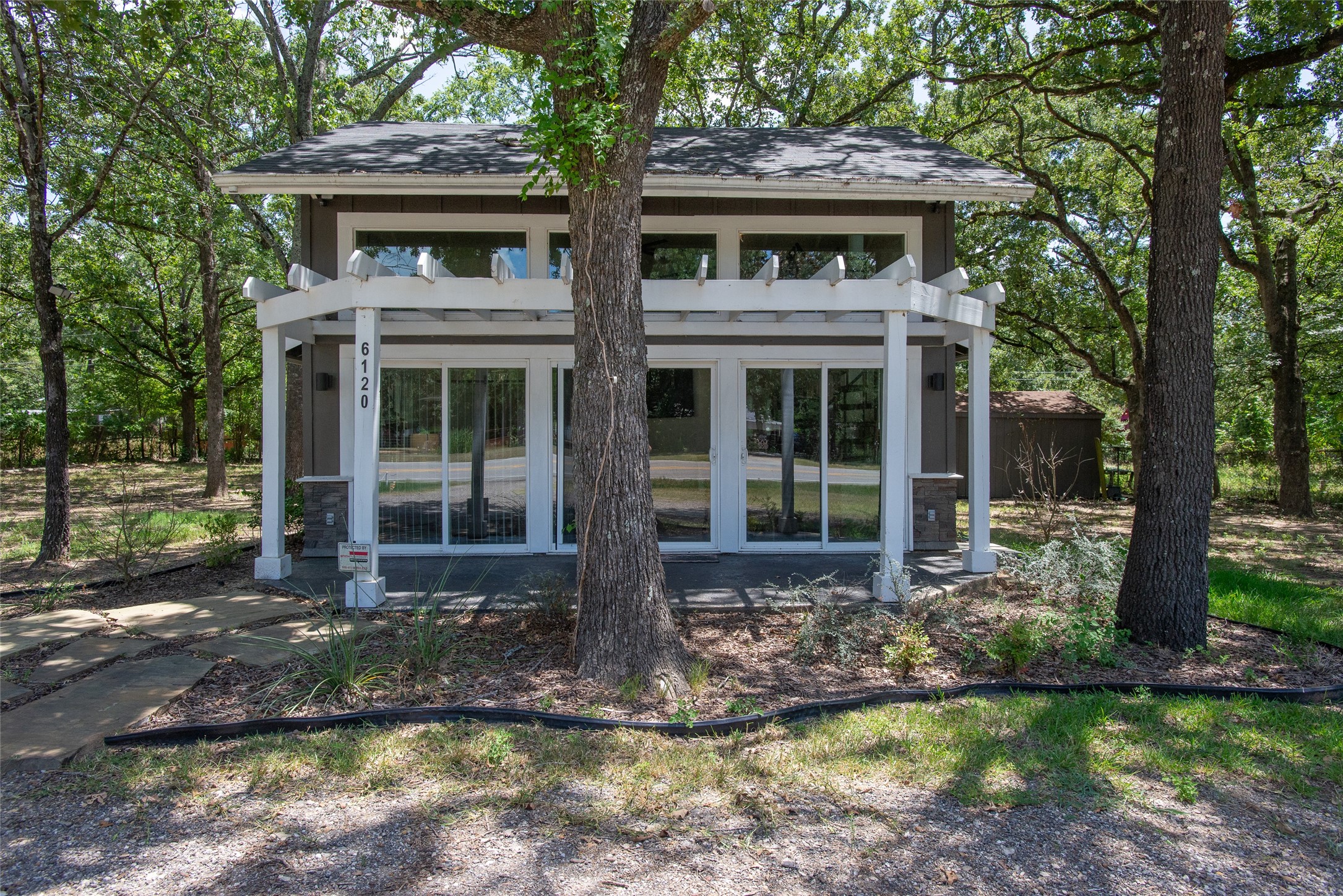 6120 Payne Road Log Cabin TX 75148