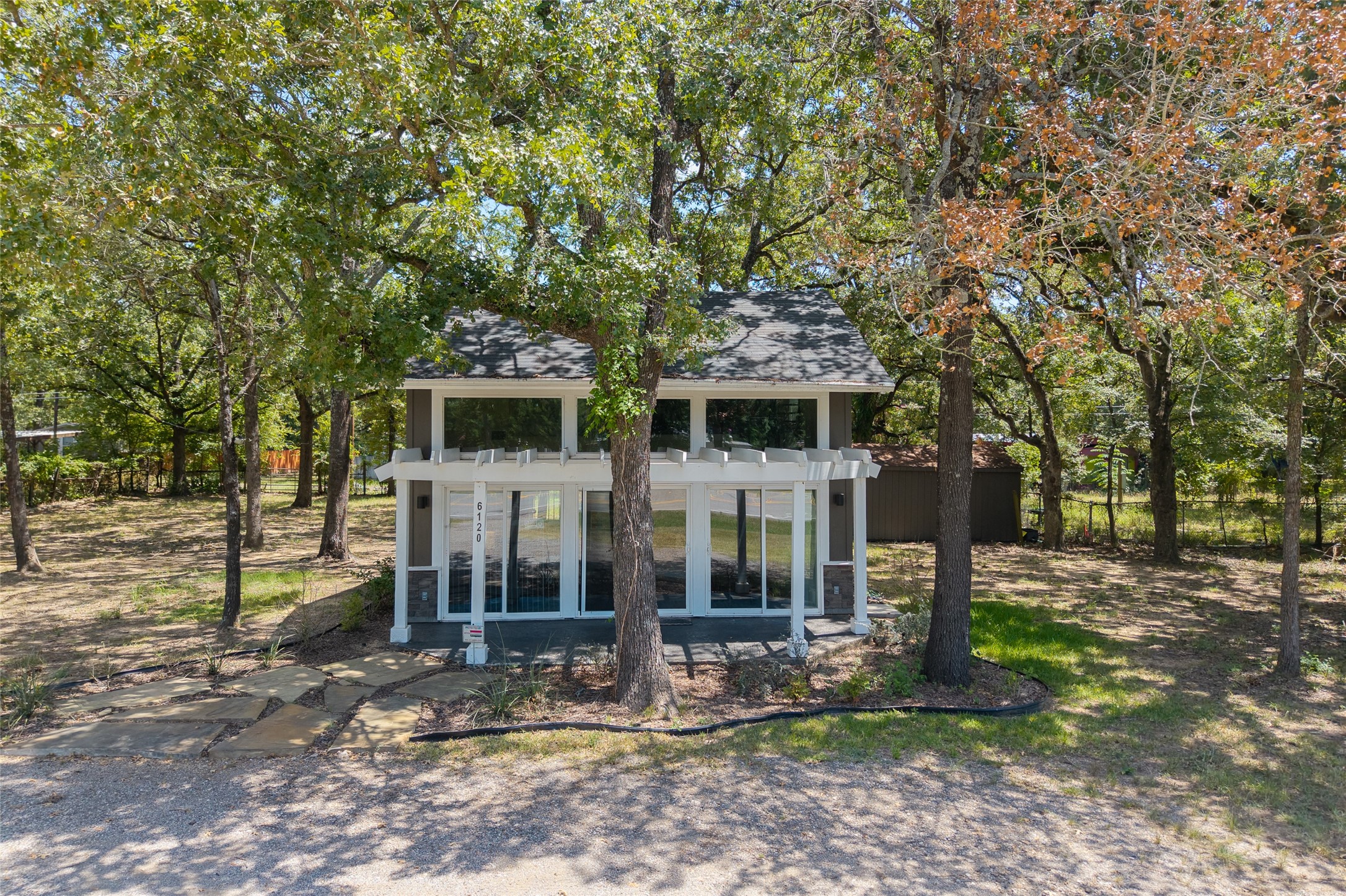 6120 Payne Road Log Cabin TX 75148