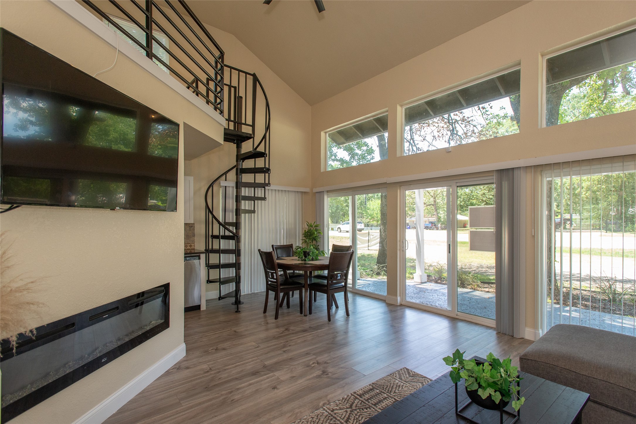 6120 Payne Road Log Cabin TX 75148