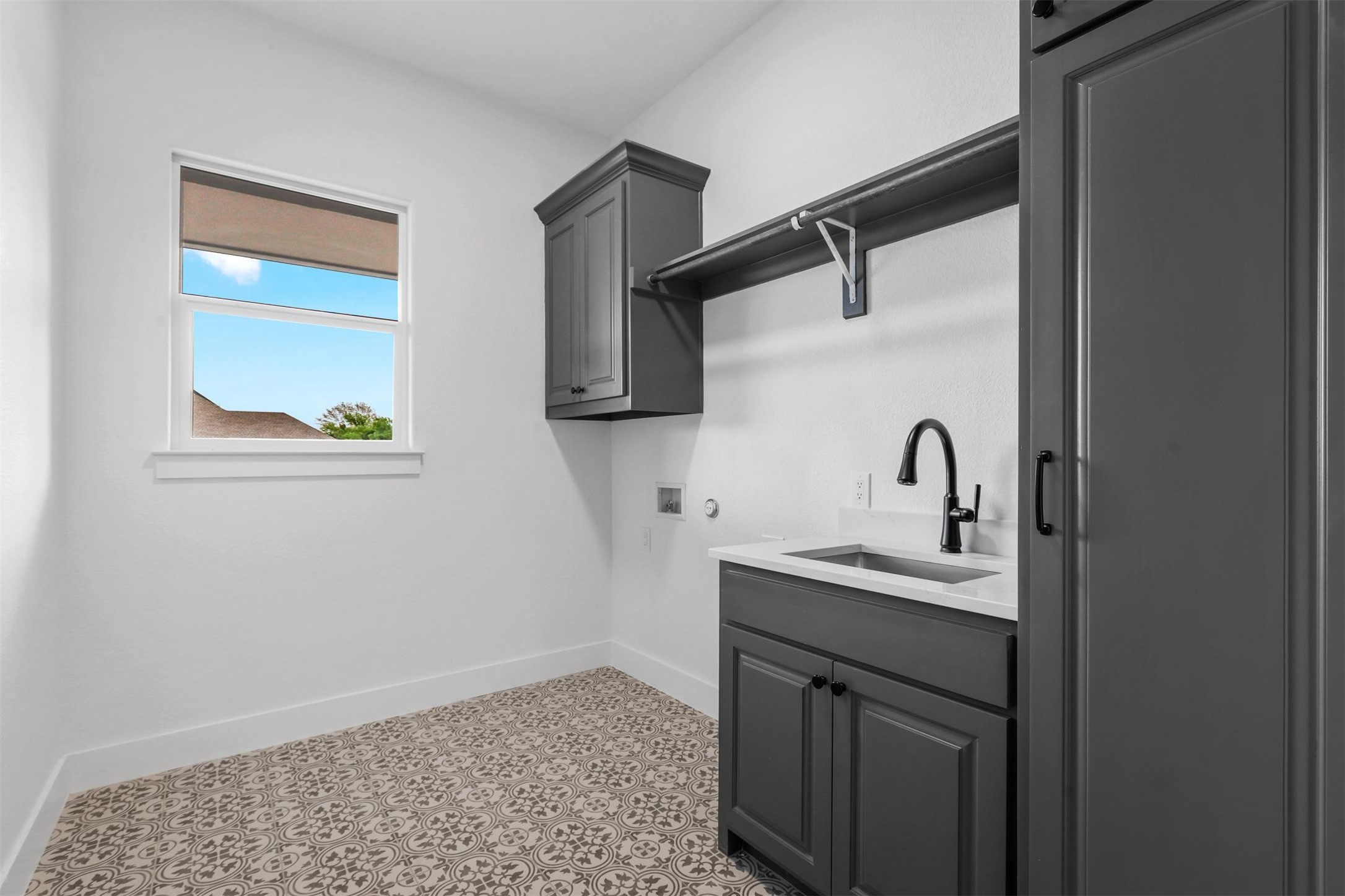 1657 Ethan Circle Midlothian TX 76065