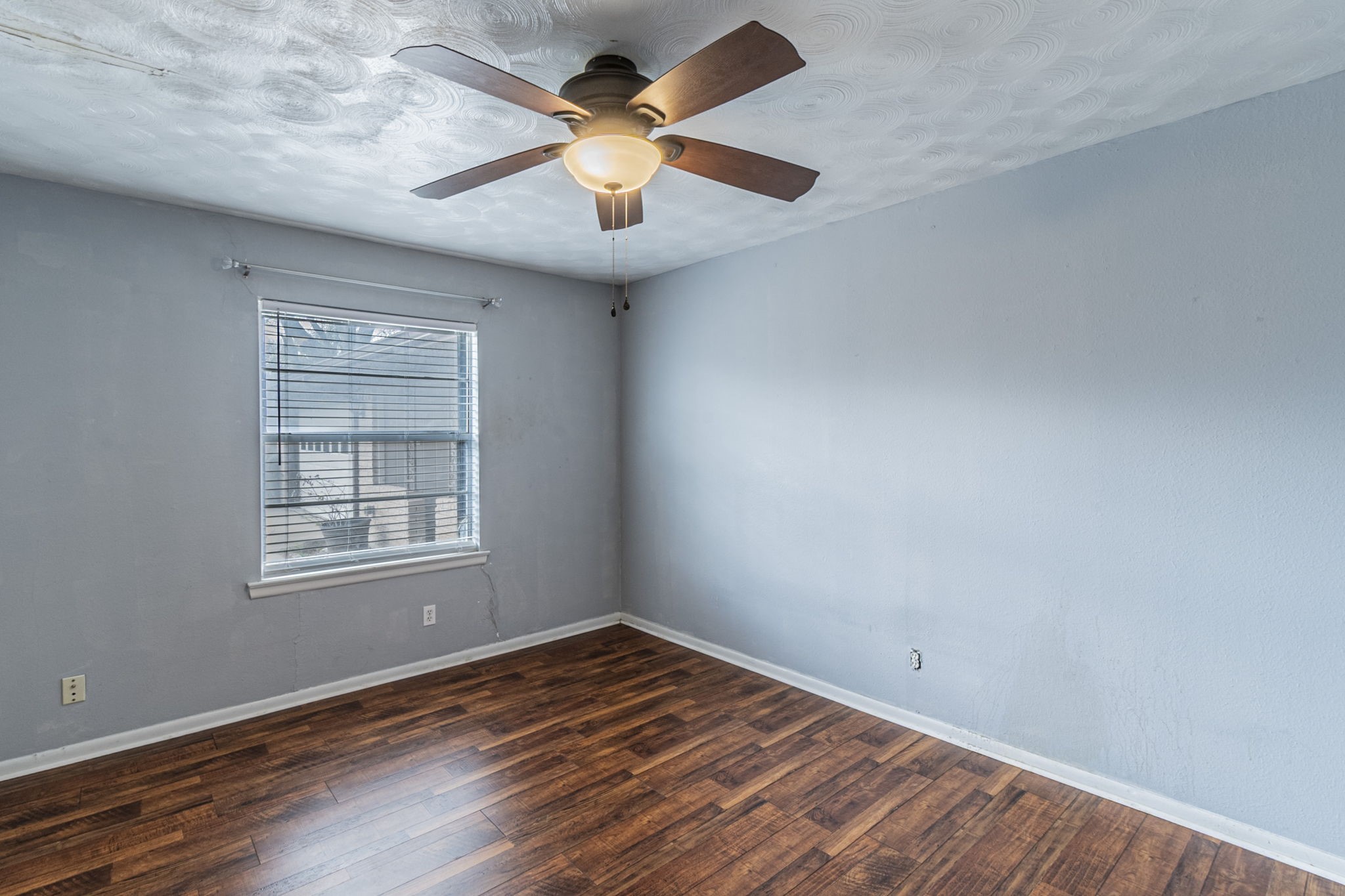 1201 Crestridge Street Ennis TX 75119
