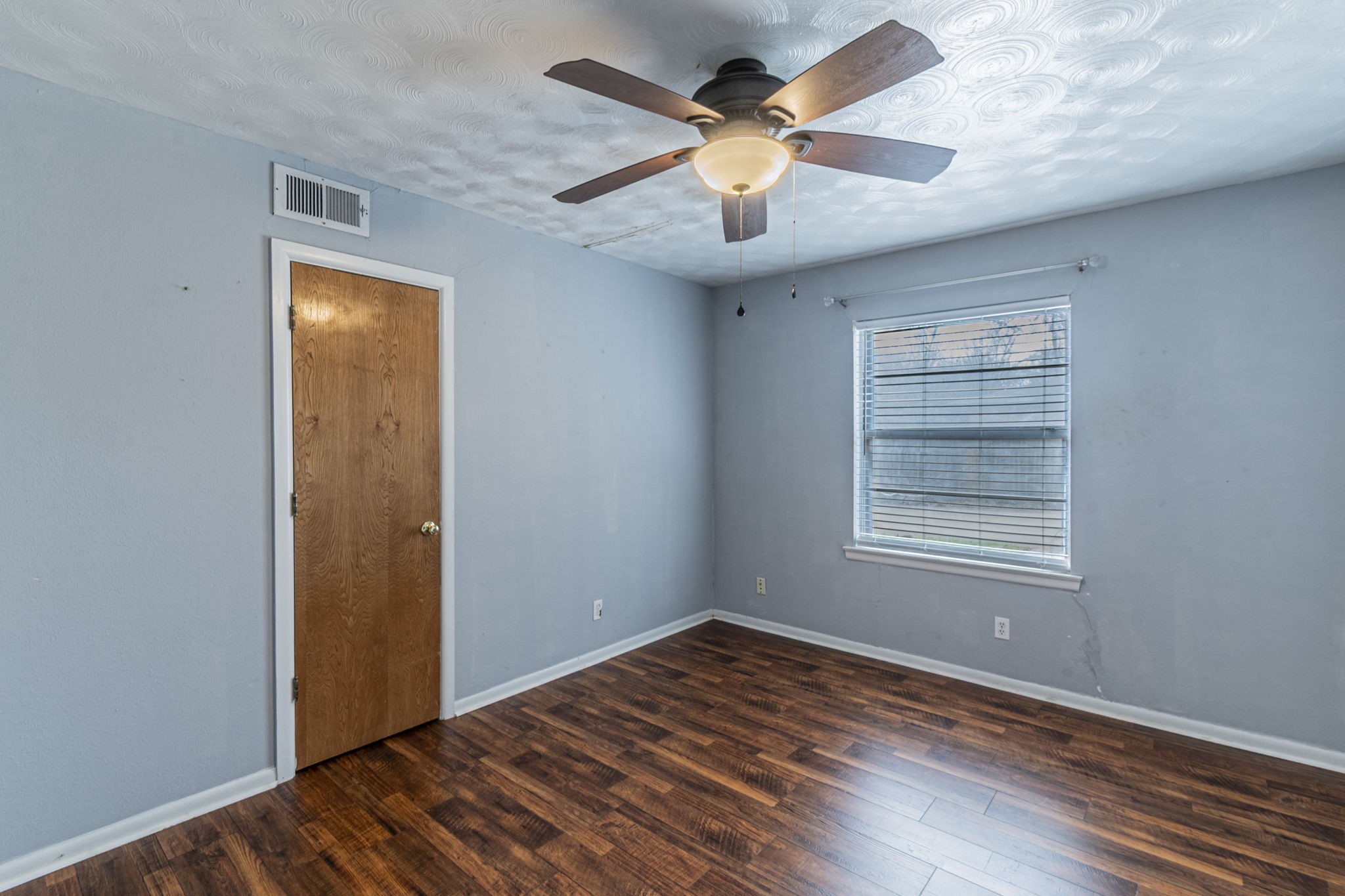 1201 Crestridge Street Ennis TX 75119