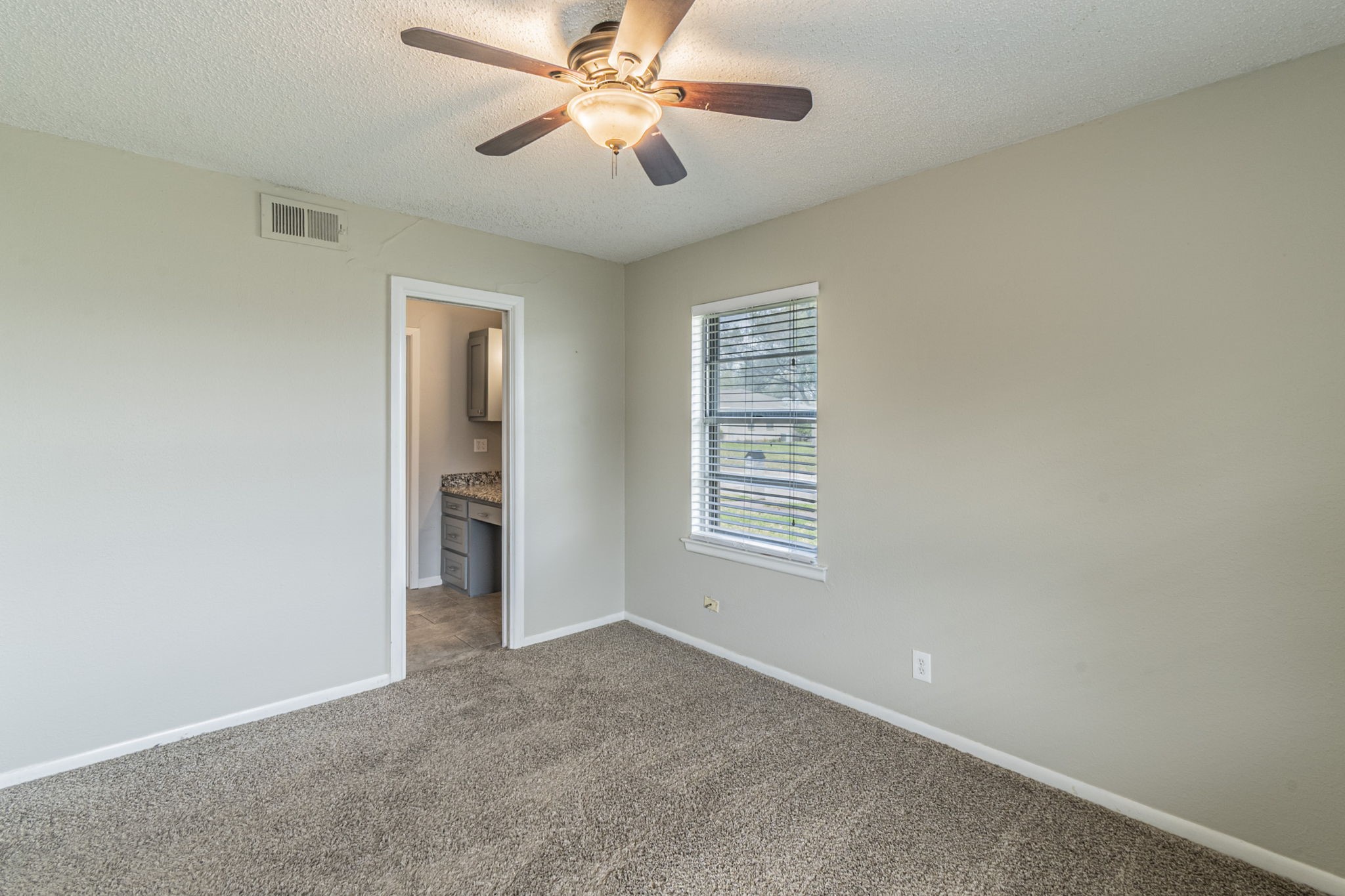 1201 Crestridge Street Ennis TX 75119