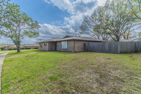 1201 Crestridge Street Ennis TX 75119