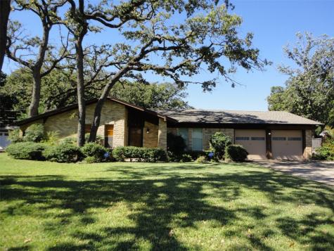 1704 Oakridge Drive Pantego TX 76013