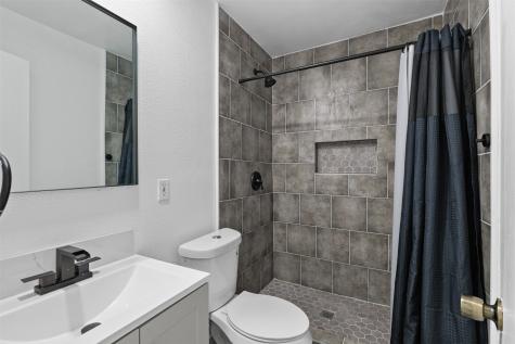 434 W Phillips Court Grand Prairie TX 75051