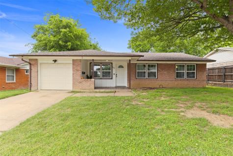 434 W Phillips Court Grand Prairie TX 75051