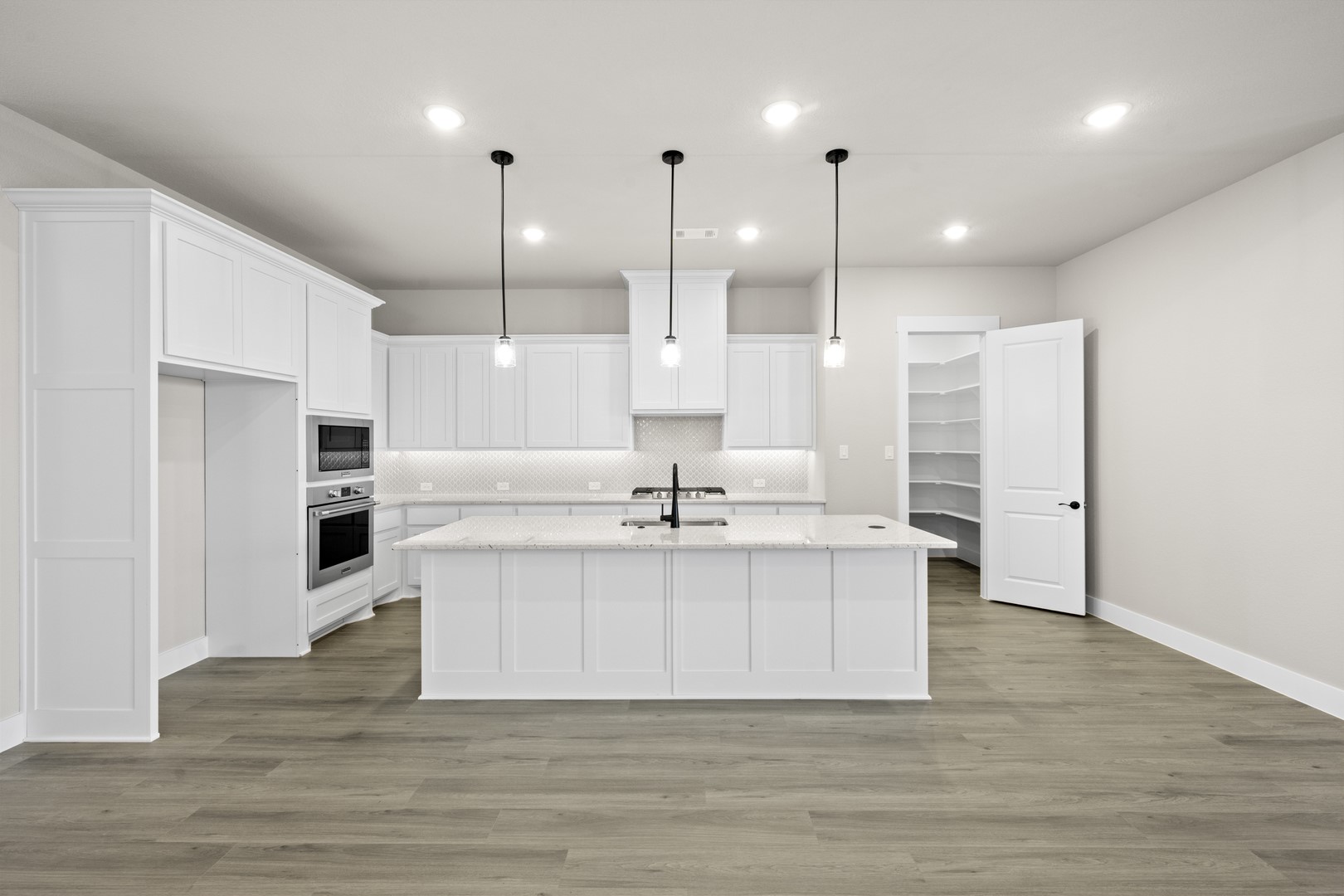 217 Ravenna Boulevard Justin TX 76247