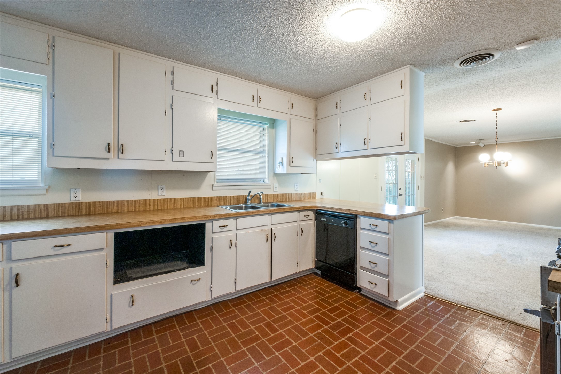 5613 Westcreek Drive Fort Worth TX 76133