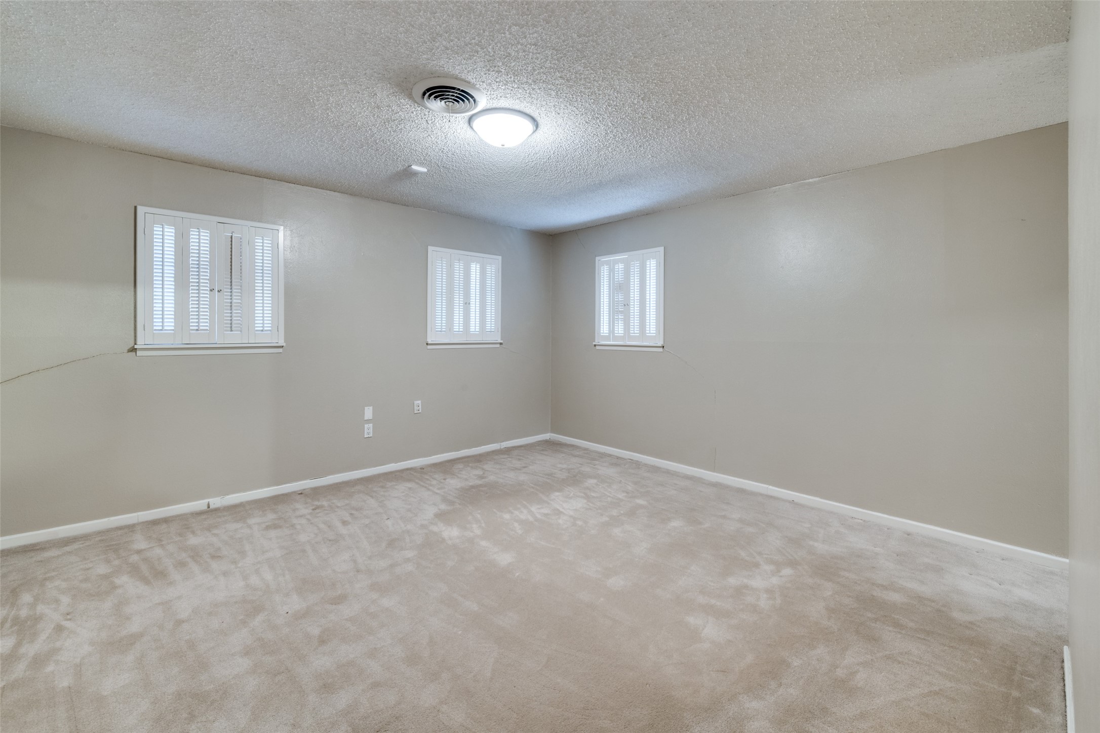 5613 Westcreek Drive Fort Worth TX 76133