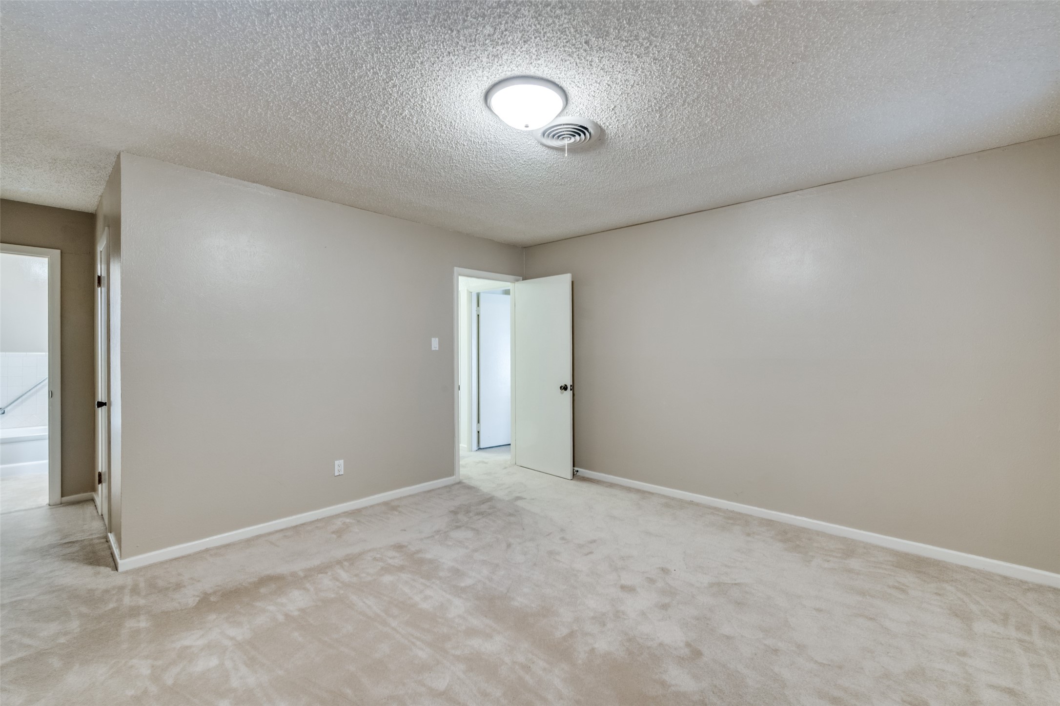 5613 Westcreek Drive Fort Worth TX 76133