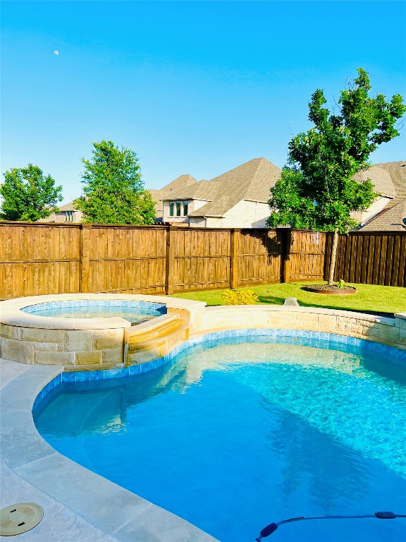 3704 Canterbury The Colony TX 75056