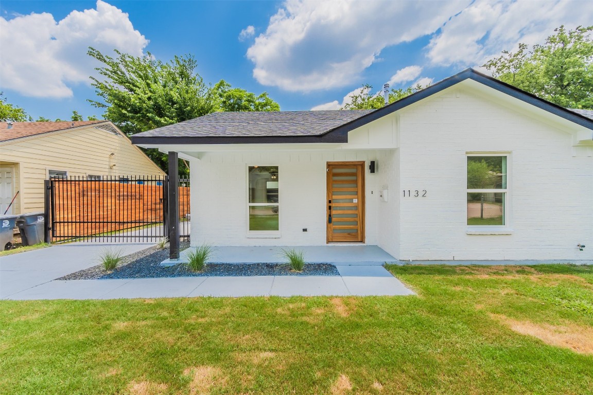 1132 Dumane Street Dallas TX 75211