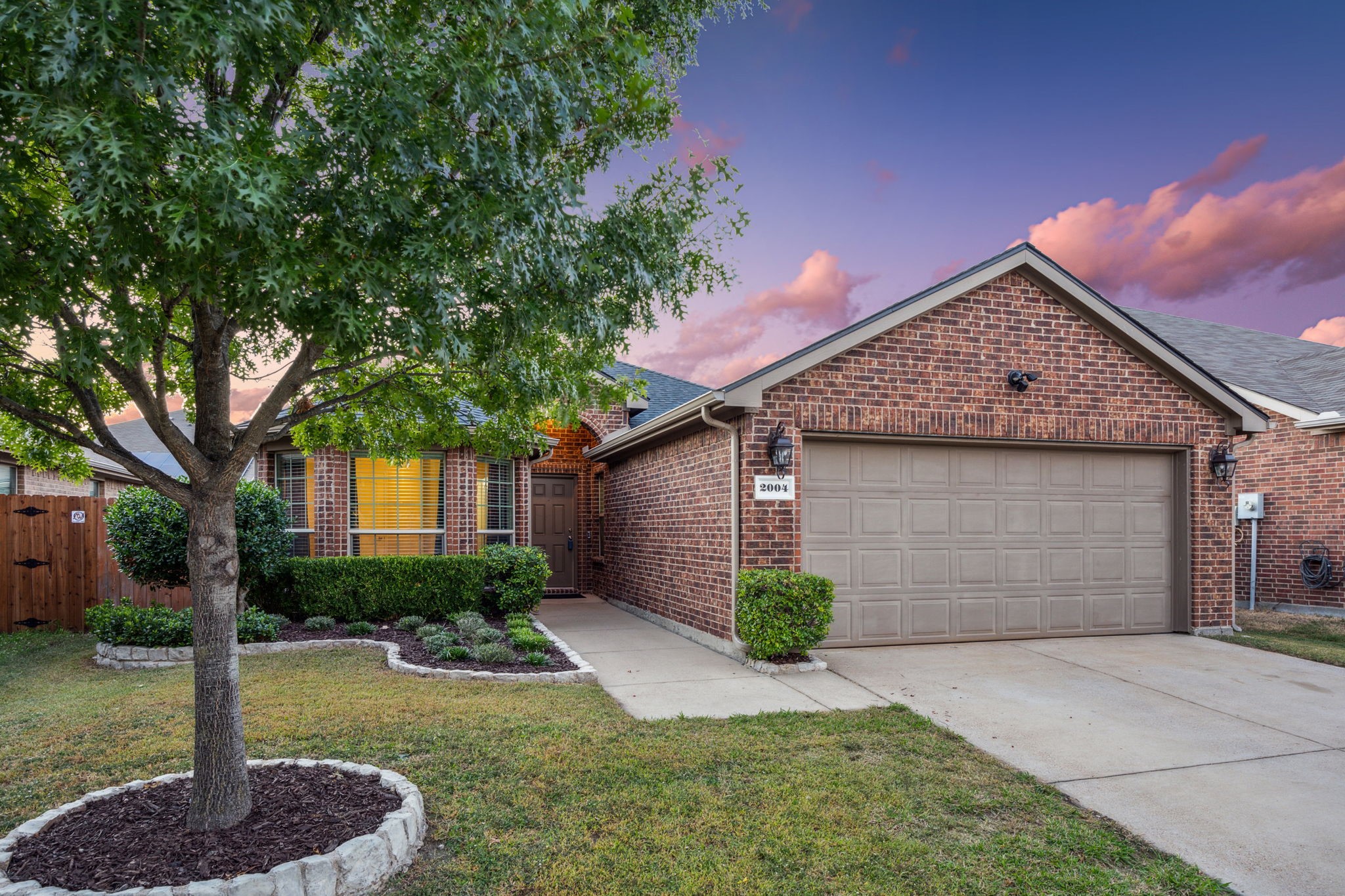 2004 Carriage Road Heartland TX 75126