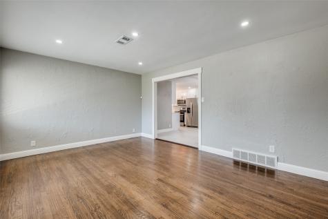 2637 Materhorn Dallas TX 75228