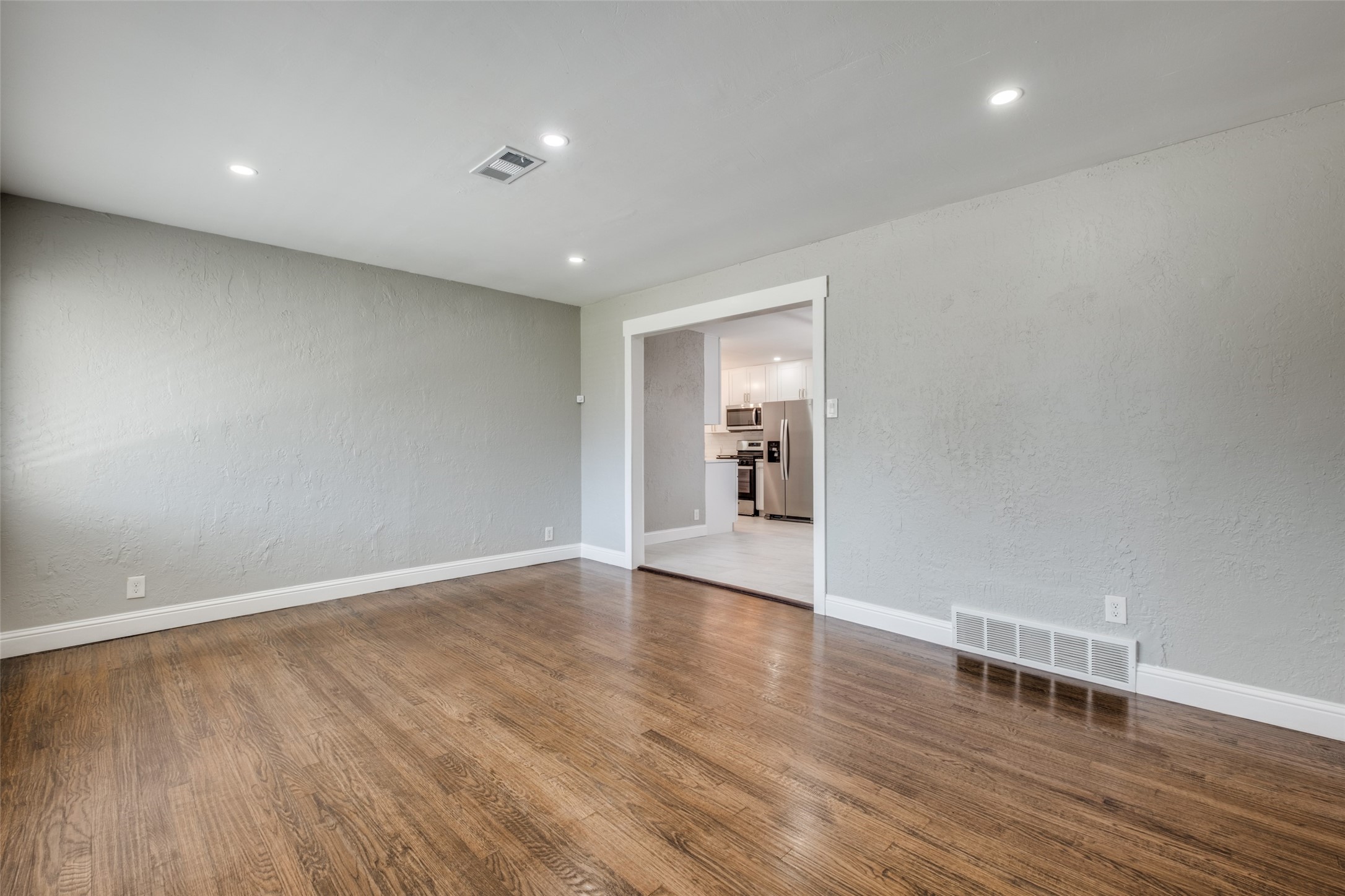 2637 Materhorn Dallas TX 75228