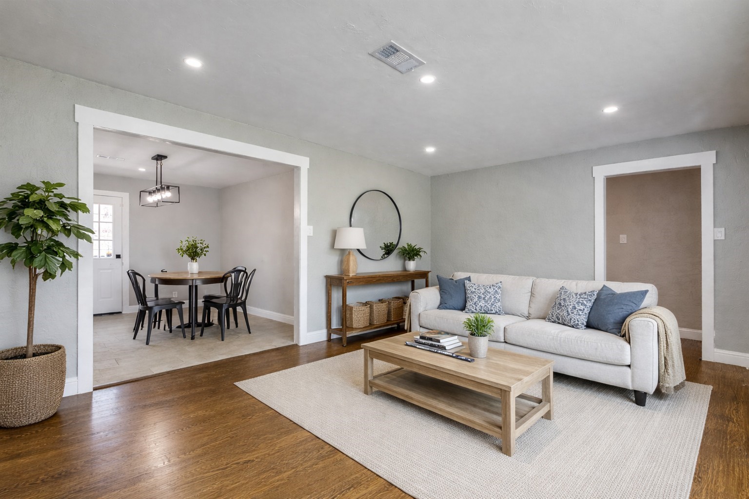 2637 Materhorn Dallas TX 75228