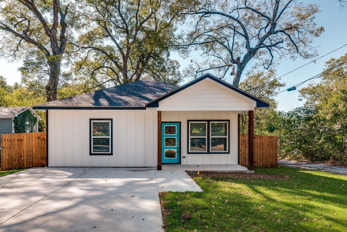 1422 S Rusk Street Sherman TX 75090