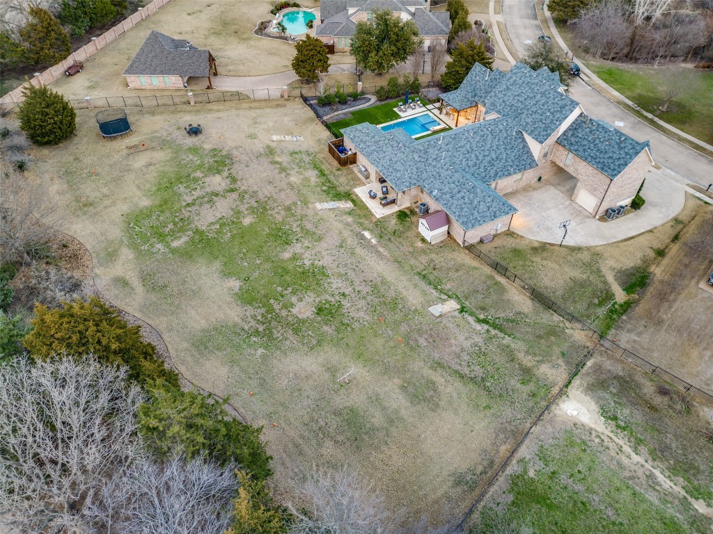 1900 Woodbridge Drive Mckinney TX 75072