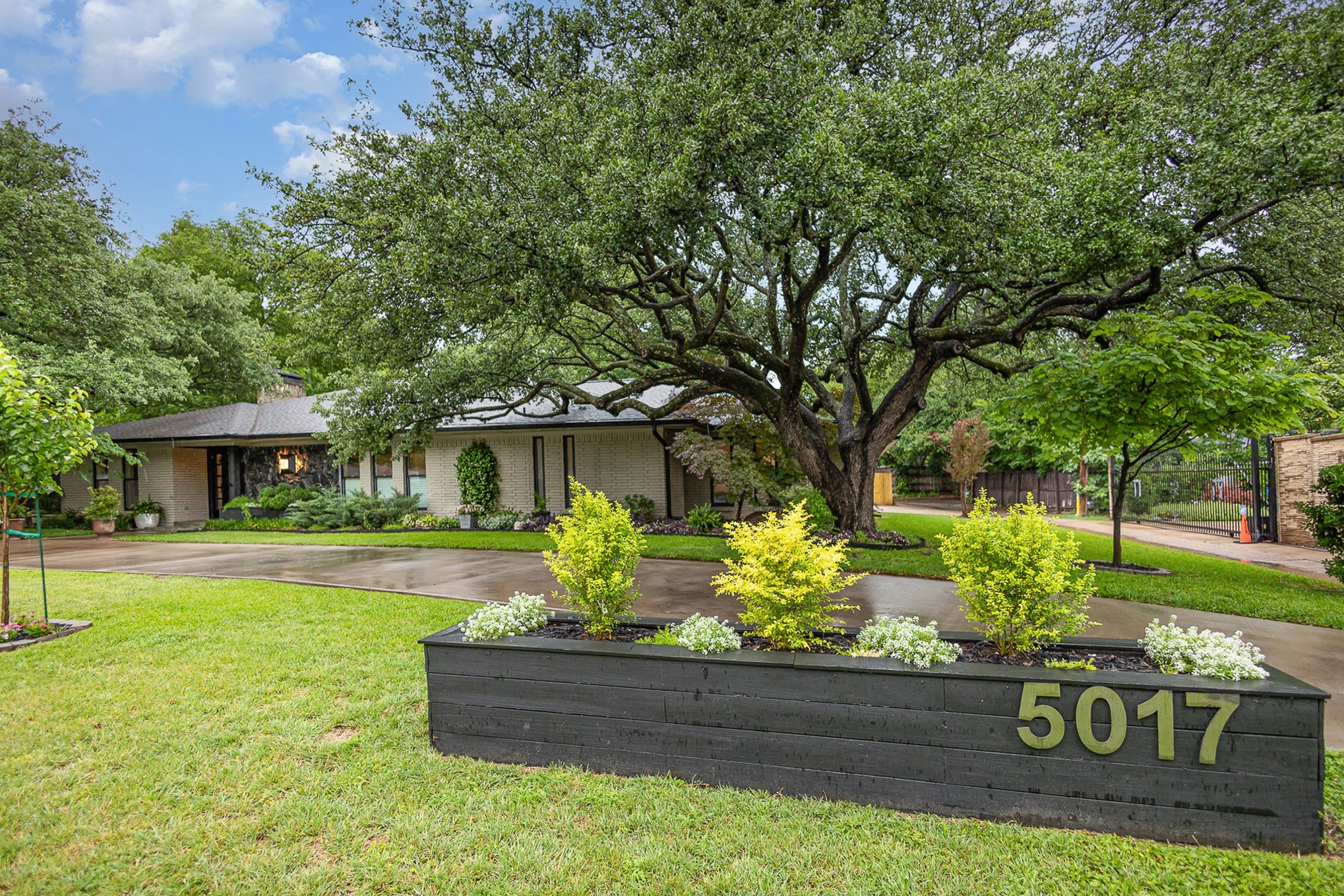 5017 Abrams Road Dallas TX 75214