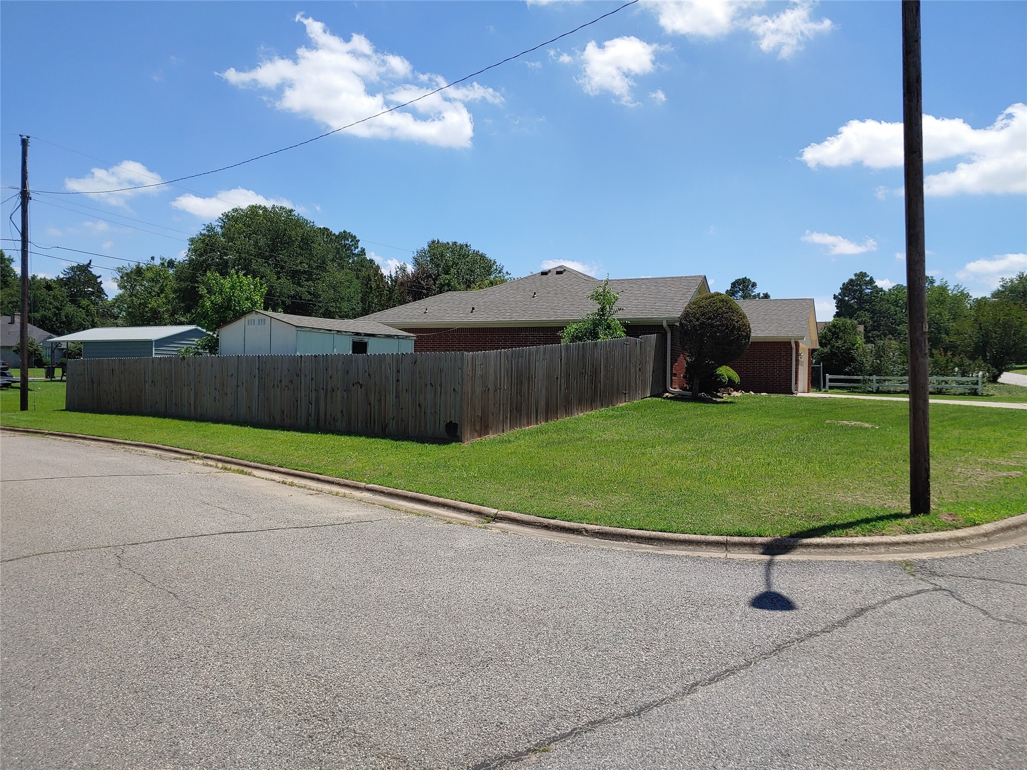 1360 NE 26th Street Paris TX 75460