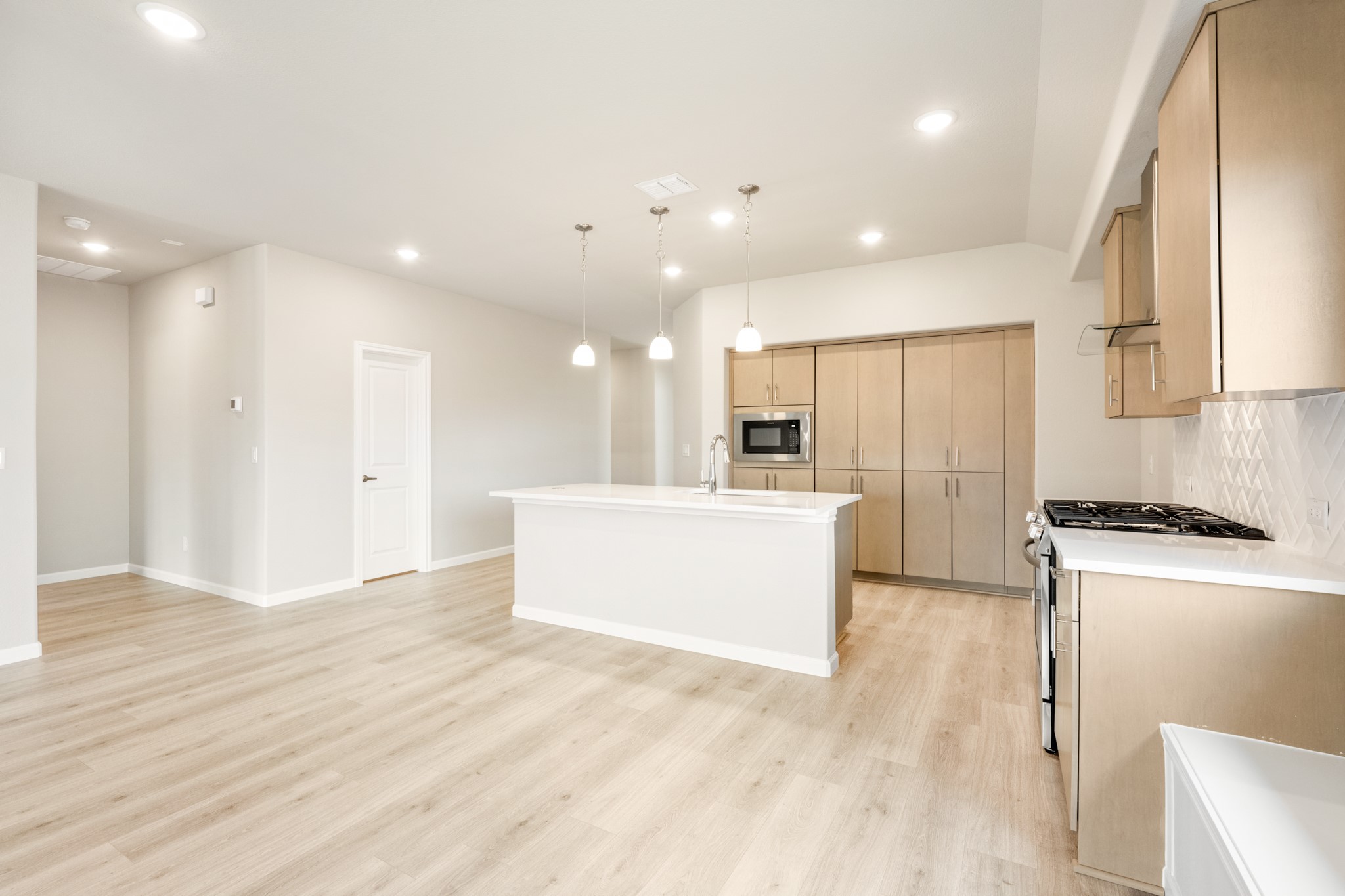 905 Kingbird Lane Alvarado TX 76009