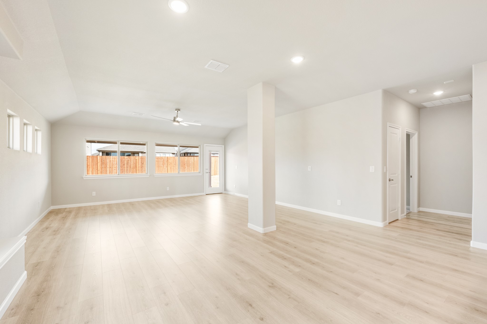 905 Kingbird Lane Alvarado TX 76009