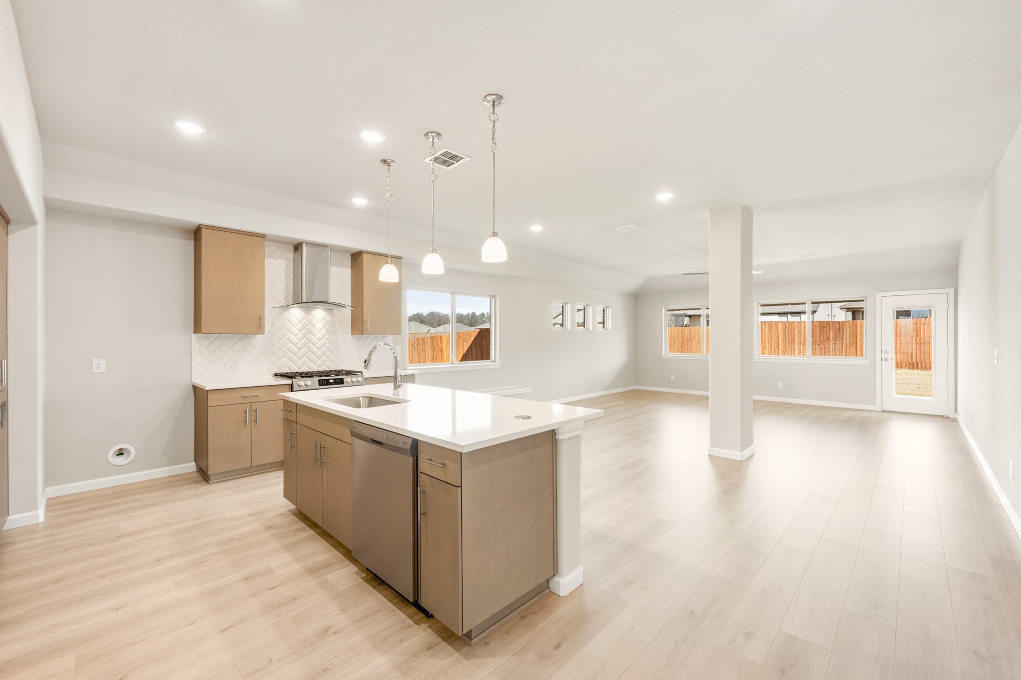905 Kingbird Lane Alvarado TX 76009