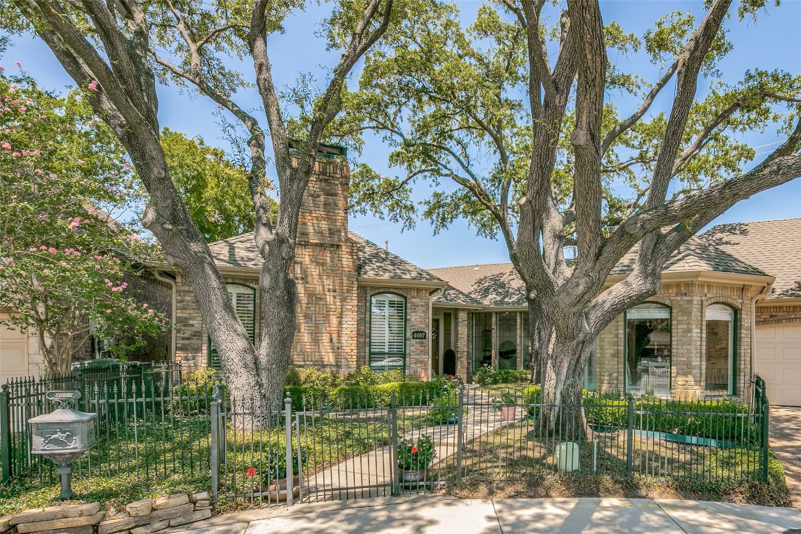4007 Cochran Heights Court Dallas TX 75220