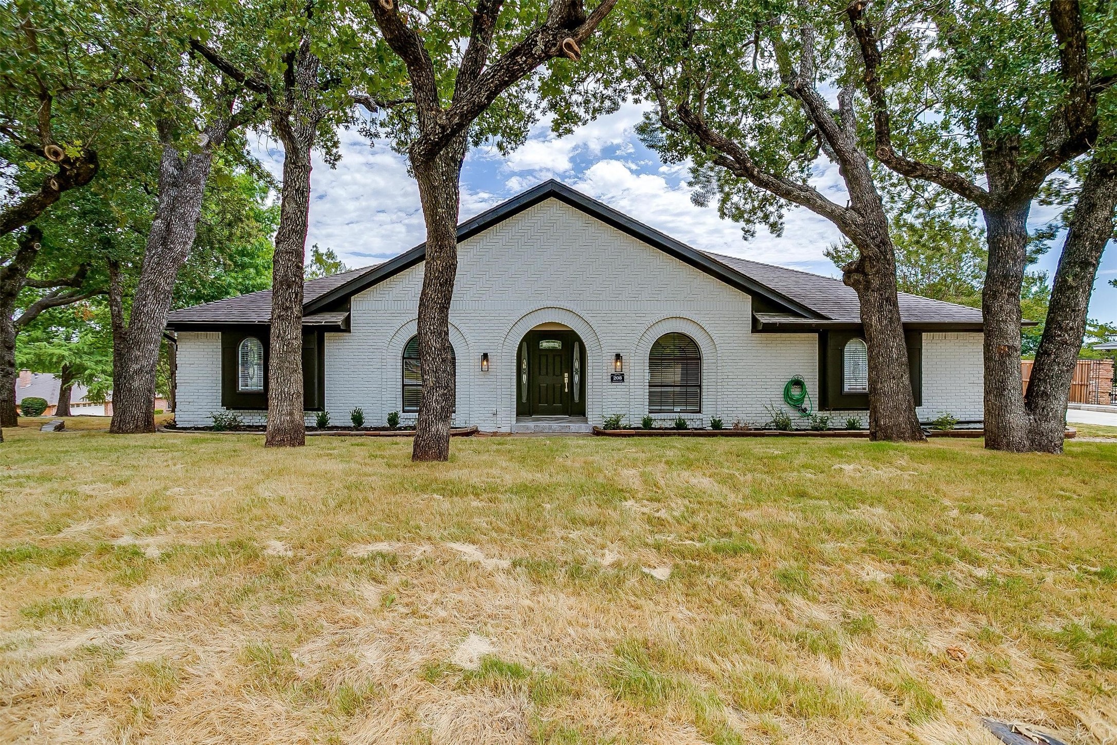 208 Melbourne Road Hurst TX 76053