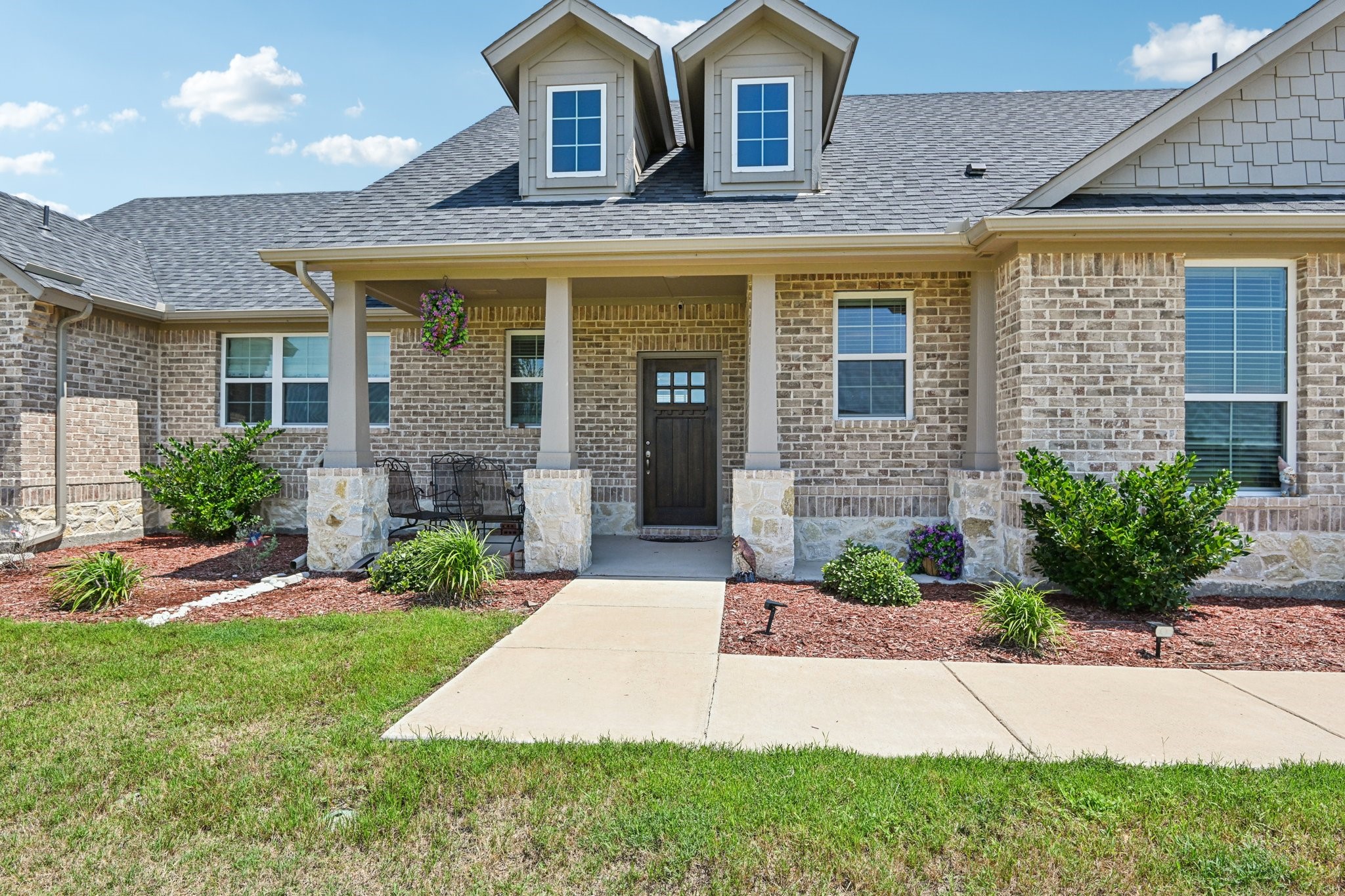 2505 Southern Oak Trail Oak Ridge TX 75161