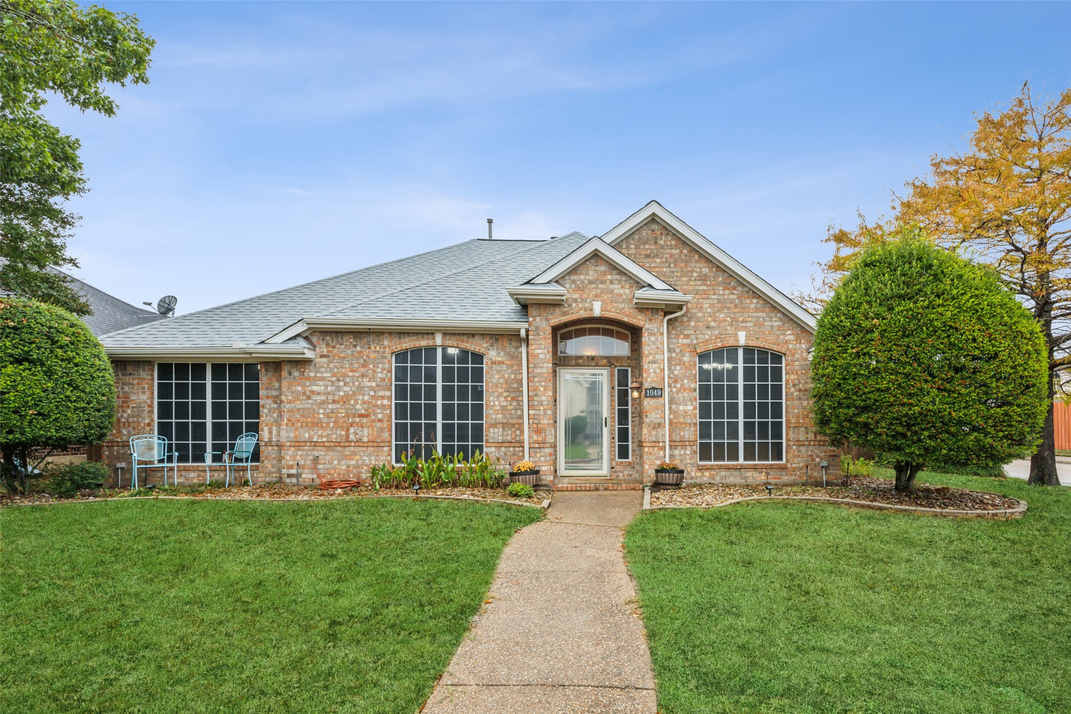 1049 Hampshire Lane Cedar Hill TX 75104