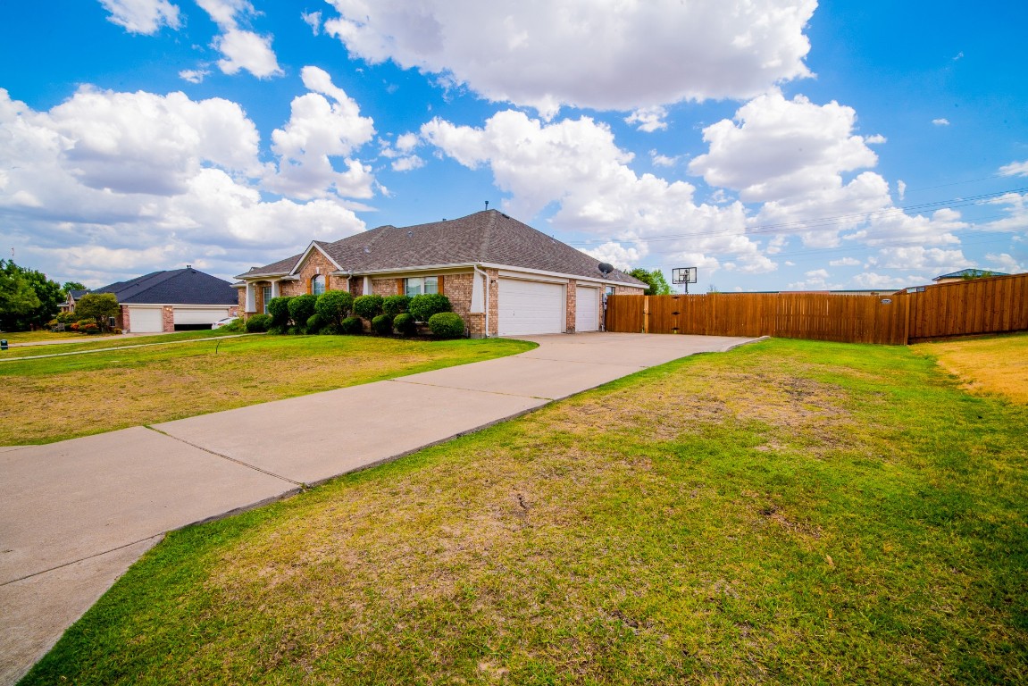 108 Clydesdale Drive Fate TX 75087