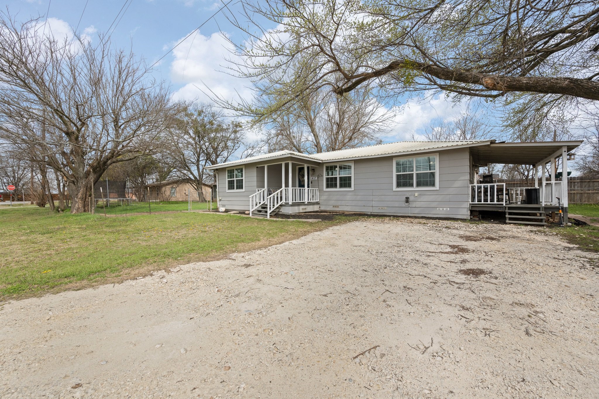 412 W Godley Avenue Godley TX 76044