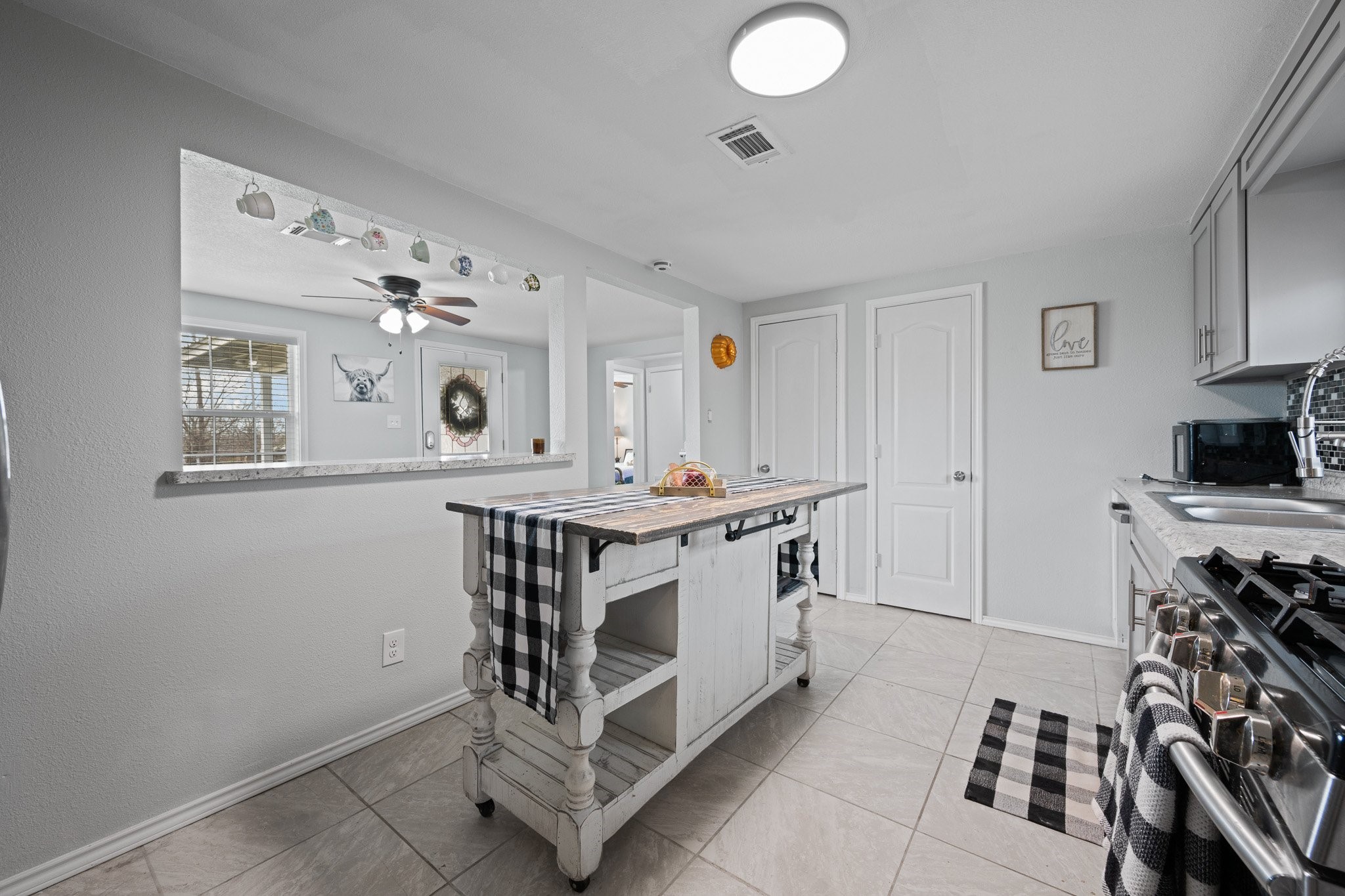 412 W Godley Avenue Godley TX 76044