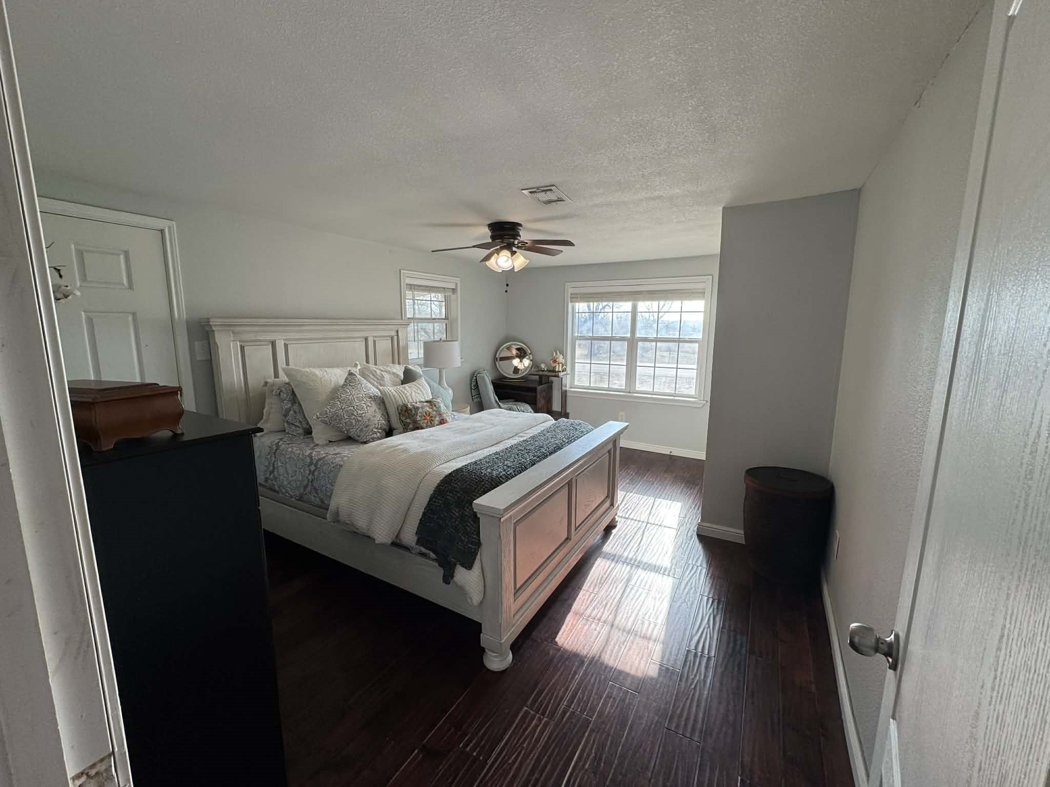 412 W Godley Avenue Godley TX 76044