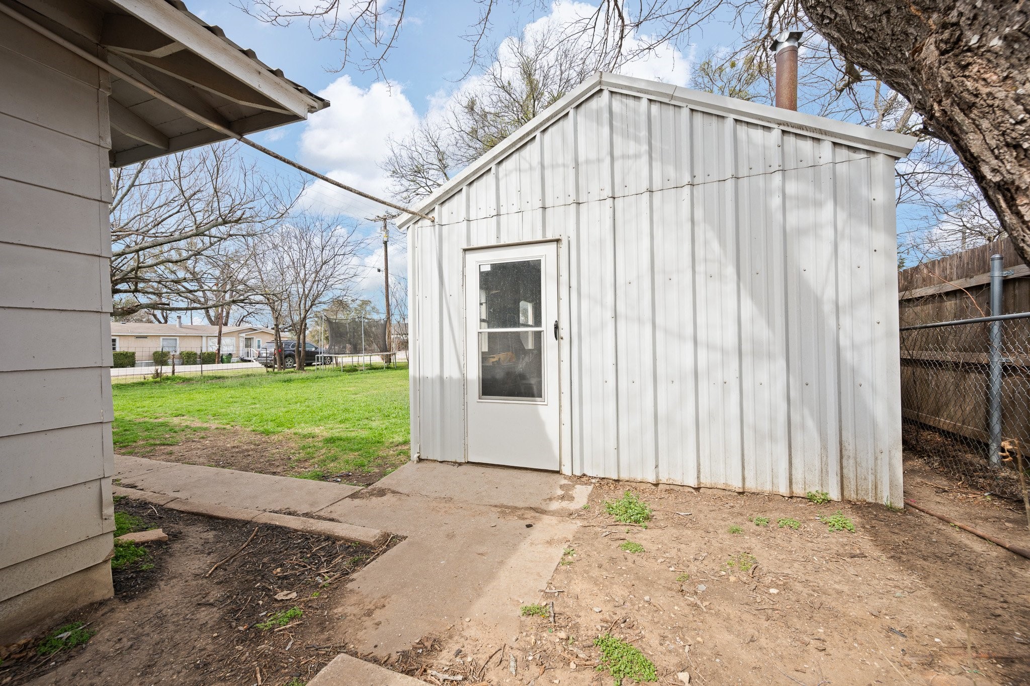 412 W Godley Avenue Godley TX 76044