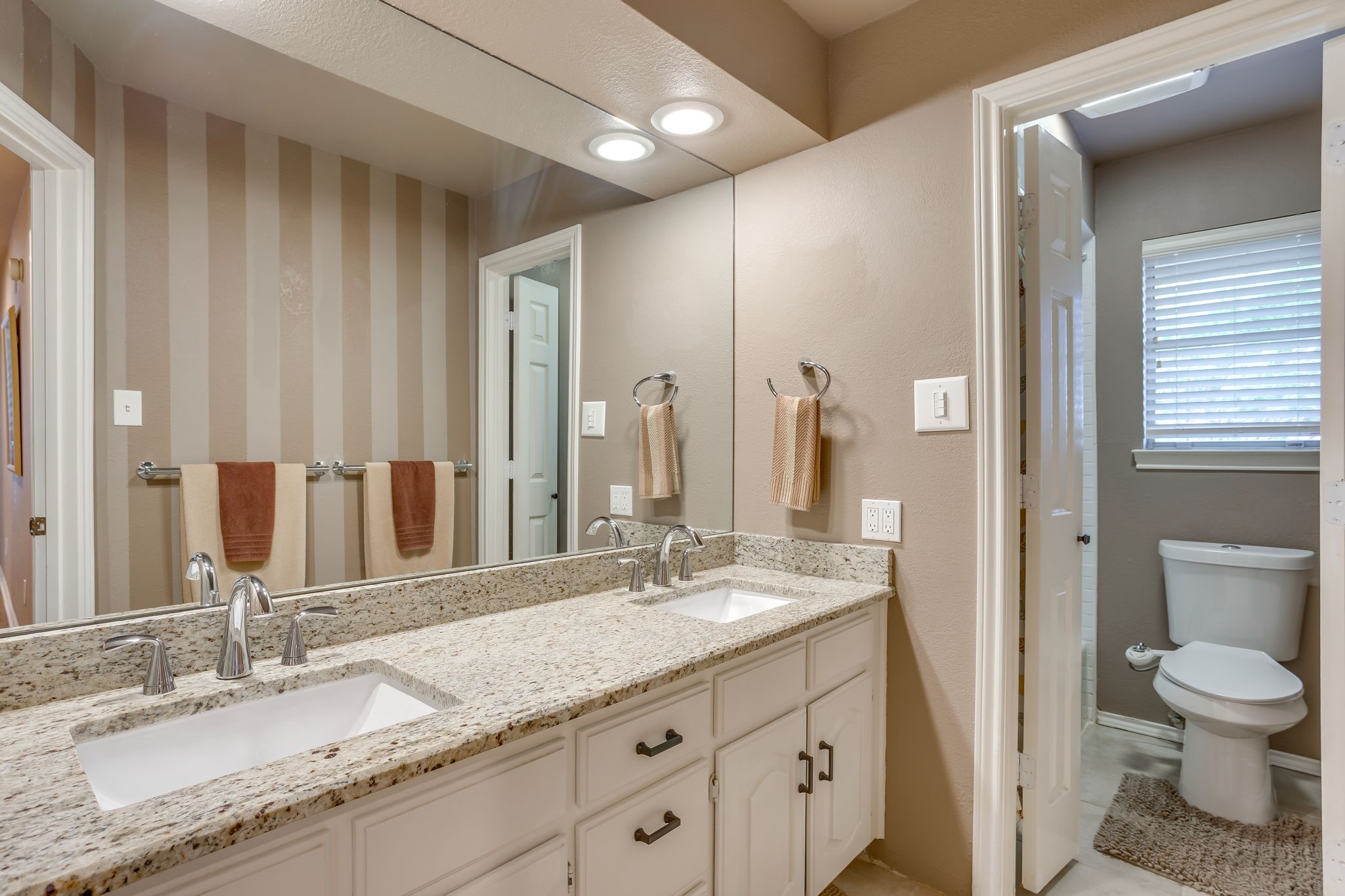 1021 Old Mill Circle Irving TX 75061