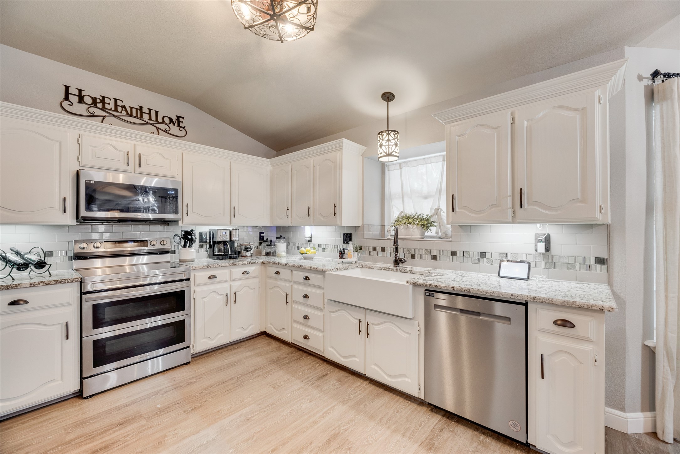 2415 Green Willow Court Arlington TX 76001